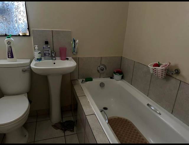 3 BEDROOM PROPERTY TO RENT IN THE ORCHARDS